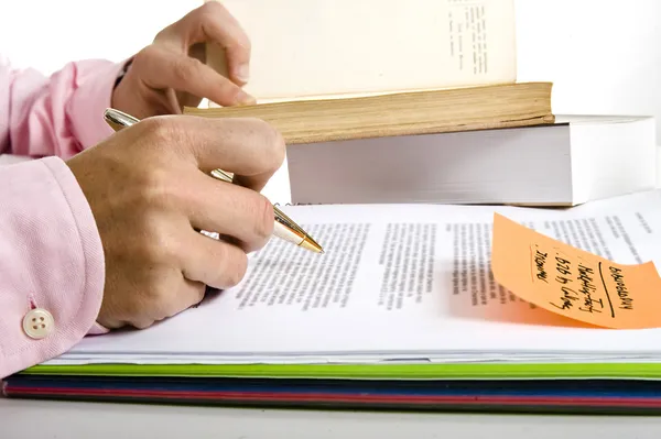 Reading Scientific Articles
